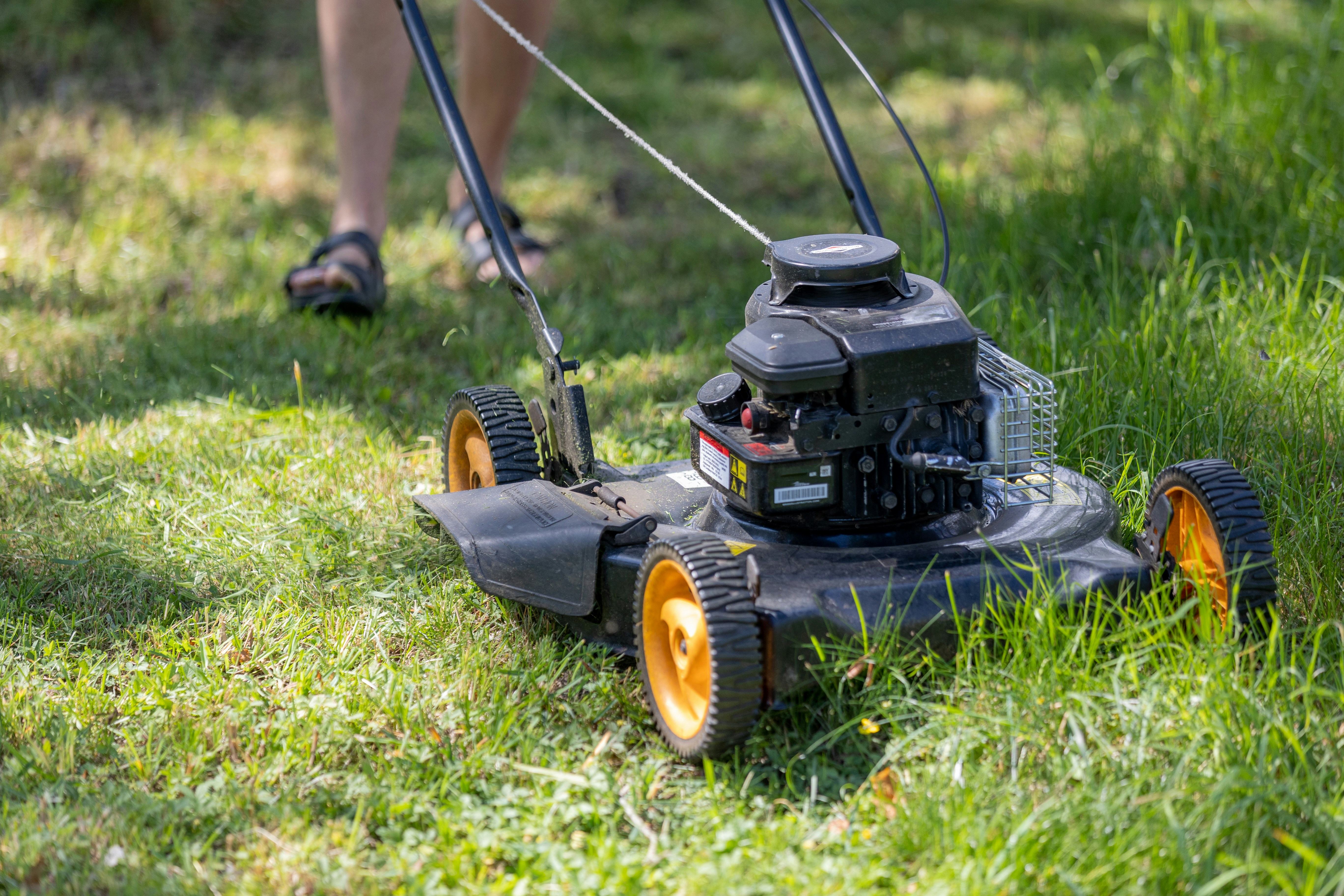 HOA community property maintenance and landscaping